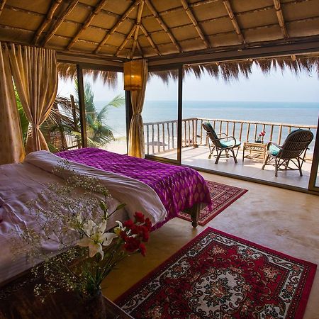 Dwarka Beach Resort Goa Cola Екстериор снимка