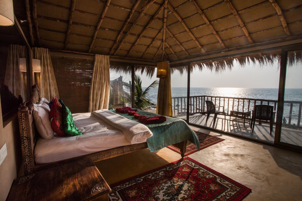 Dwarka Beach Resort Goa Cola Екстериор снимка
